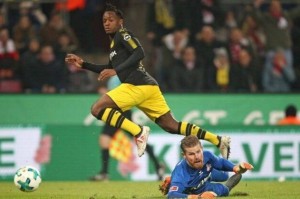  多特蒙德核心罗伊斯伤愈复出率队逆转奥格斯堡