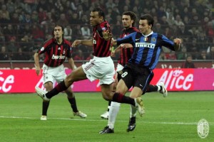  国际米兰德比战险胜AC米兰扩大领先优势